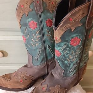 👢🤠Women's beautiful BOOTS